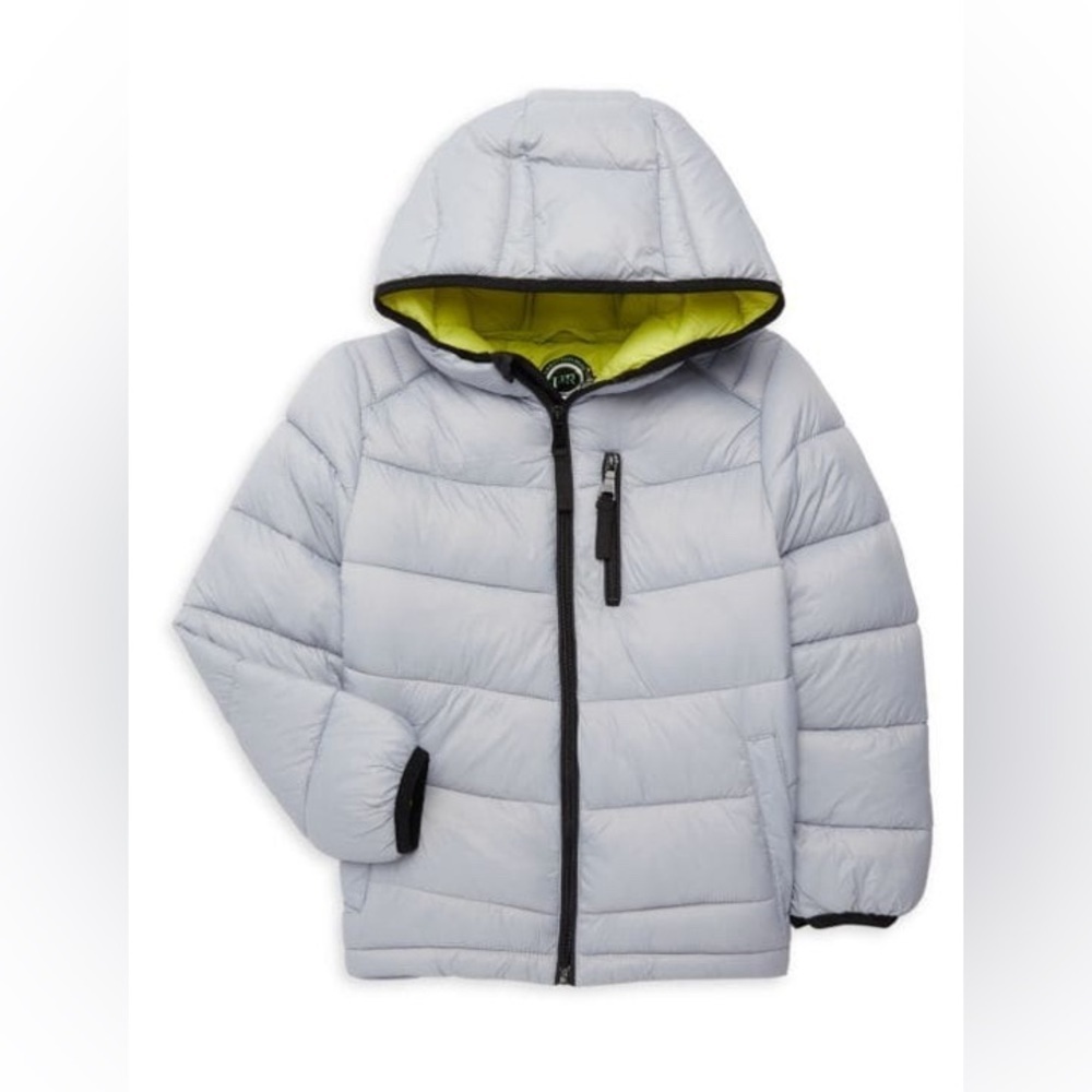 New - Urban Republic Boy's Nylon Packable Puffer Jacket. Size 18/20. Light Grey.